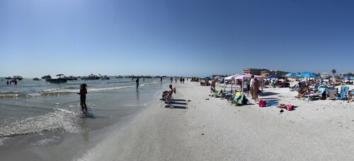 WATERFRONT HOME - SCHRITTE ZUM STRAND UND ZUM ZEITQUADRAT