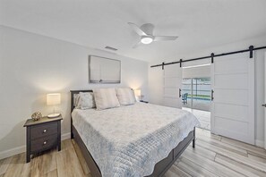 3 camere, una scrivania, ferro/asse da stiro, Wi-Fi gratuito