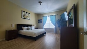 3 bedrooms, desk, iron/ironing board, travel crib