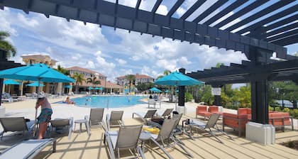 Condominio de lujo junto al lago Penthouse 3BR - Vista Cay