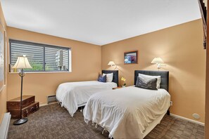 4 chambres, fer et planche à repasser, Wi-Fi, draps fournis