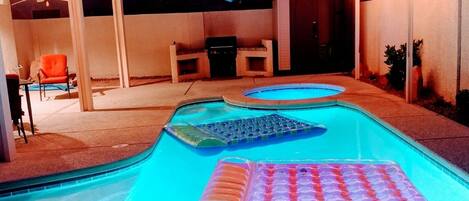 Piscine extérieure, piscine chauffée