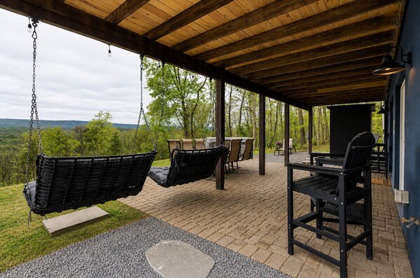 屋外ダイニングエリア