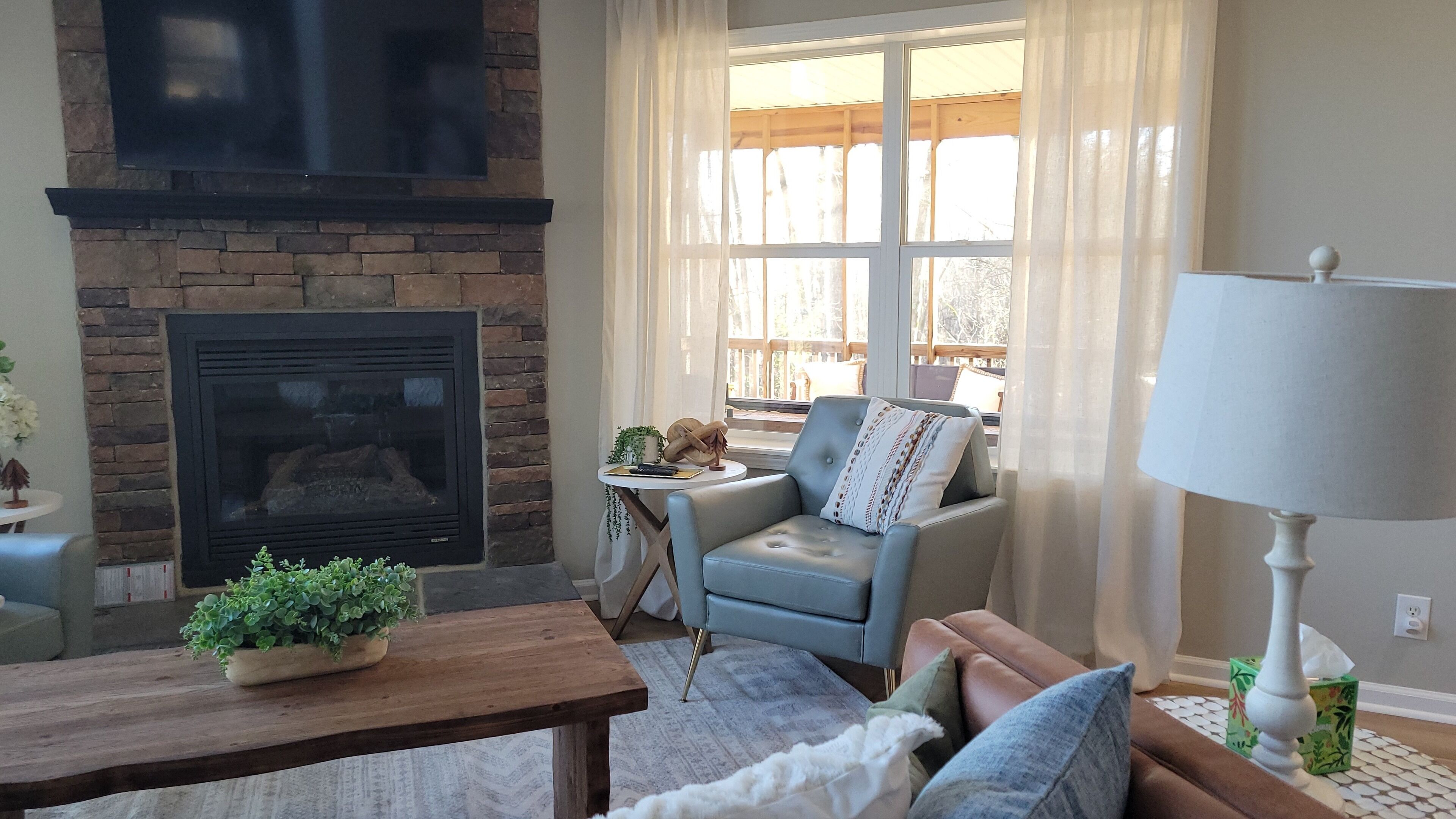 TV, fireplace, DVD player, table tennis