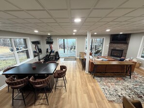 المنشأة من الداخل