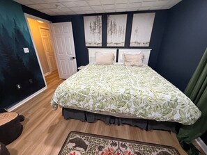 6 bedrooms, iron/ironing board, free WiFi, bed sheets