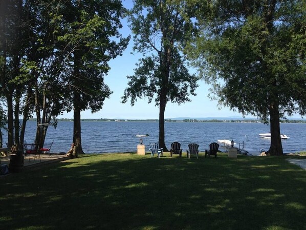 المنطقة المحيطة بالمنشأة