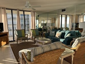 Smart TV, fireplace, DVD player - Spacious Beachfront Condo at Edgewater (Panama City Beach)