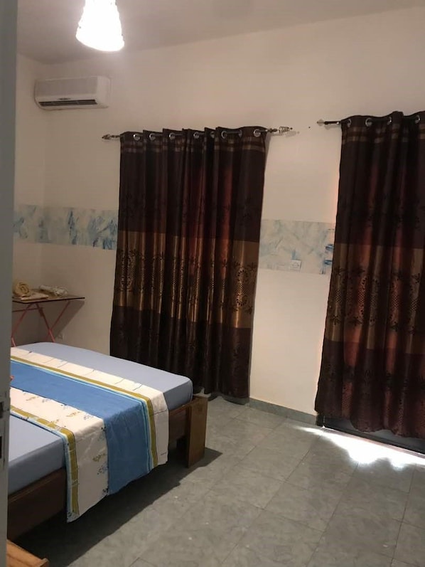 Căn hộ Deluxe, 3 phòng ngủ | 3 phòng ngủ, bàn, truy cập Internet không dây miễn phí, bộ trải giường