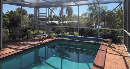 Gulf Coast Getaway: Pool âą Kayaks âą Fishing