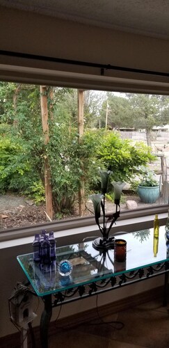 Charming kolme huonetta Casita sydämessä Los Ranchos de ABQ - Kotieläimet Tervetuloa