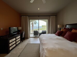 2 bedrooms, iron/ironing board, travel cot, free WiFi - Charming sunset ocean view unit (La Paz)