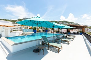 Alberca en la azotea y alberca climatizada