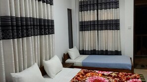 Triple Room, Multiple Beds, Non Smoking | Free WiFi