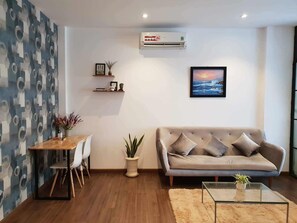 LCD TV - Min Apartment (Ho Chi Minh City)