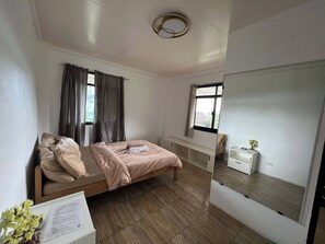 Bed sheets - Andrew & Mary's Lodging House (Sagada)