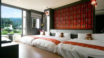 Deluxe Suite, Multiple Beds, Non Smoking | Desk, free WiFi, bed sheets