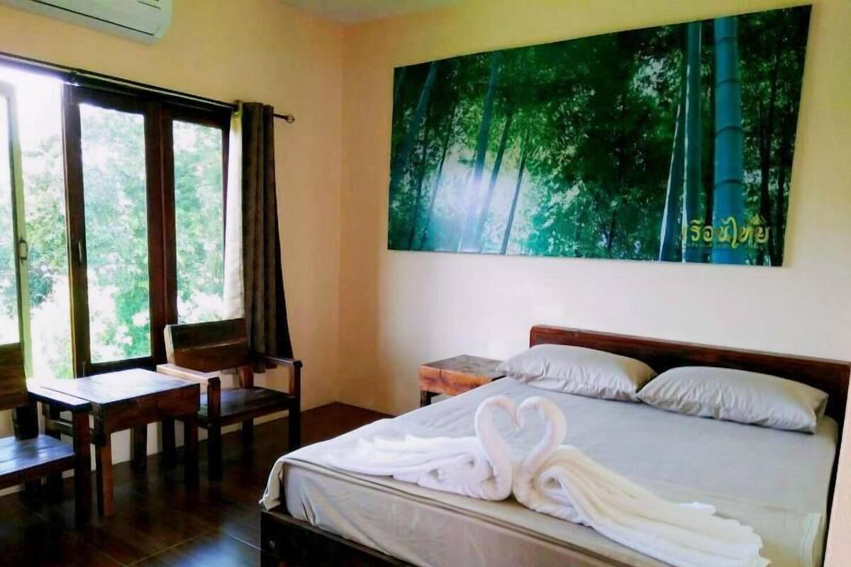 Minibar dan Wi-Fi gratis