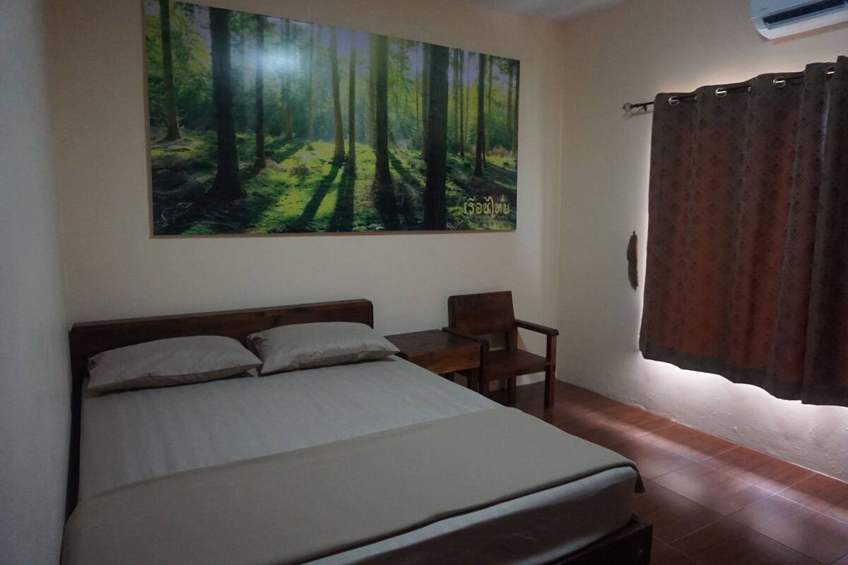 Minibar dan Wi-Fi gratis