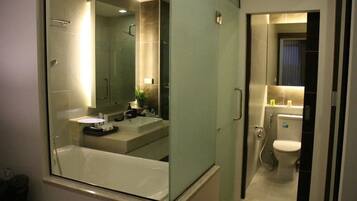 Luxury Apartment, 1 King Bed with Sofa bed, Non Smoking | Room amenity