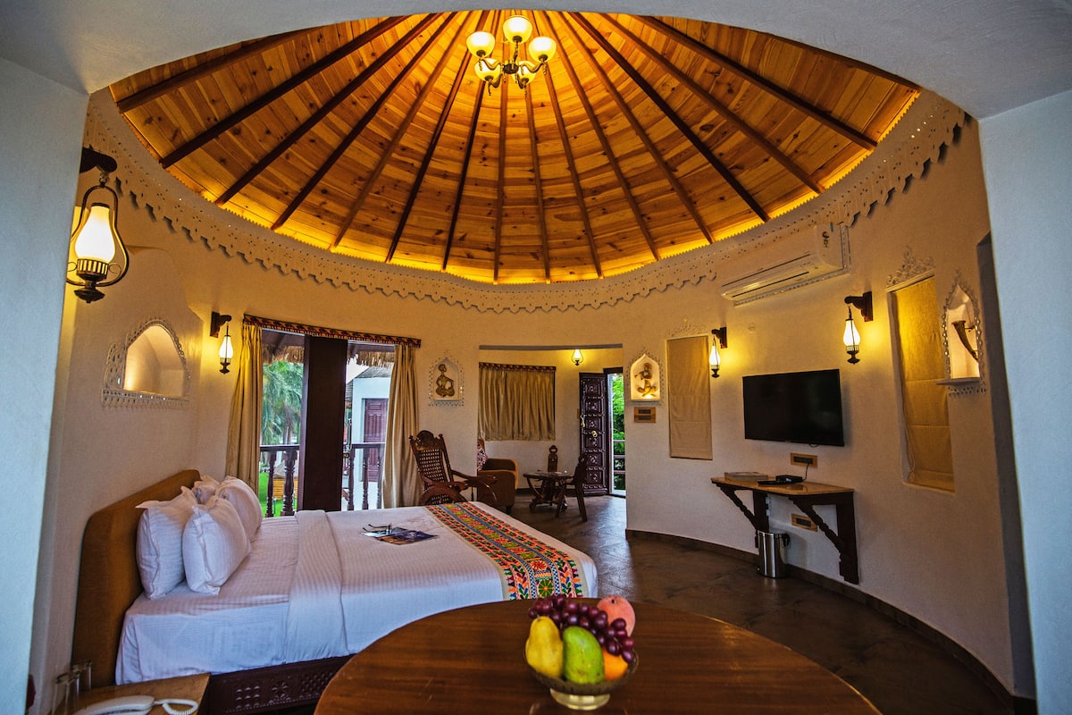 Casa de campo superior, 1 cama King size, para no fumadores, vista a la alberca | 1 habitación y ropa de cama de alta calidad