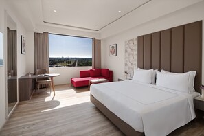 Habitación estándar | Ropa de cama de alta calidad y caja de seguridad en la habitación 