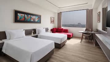 Premium bedding, in-room safe, individually decorated