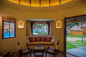 Premium Cottage, 1 King Bed, Non Smoking | Premium bedding, in-room safe, individually decorated