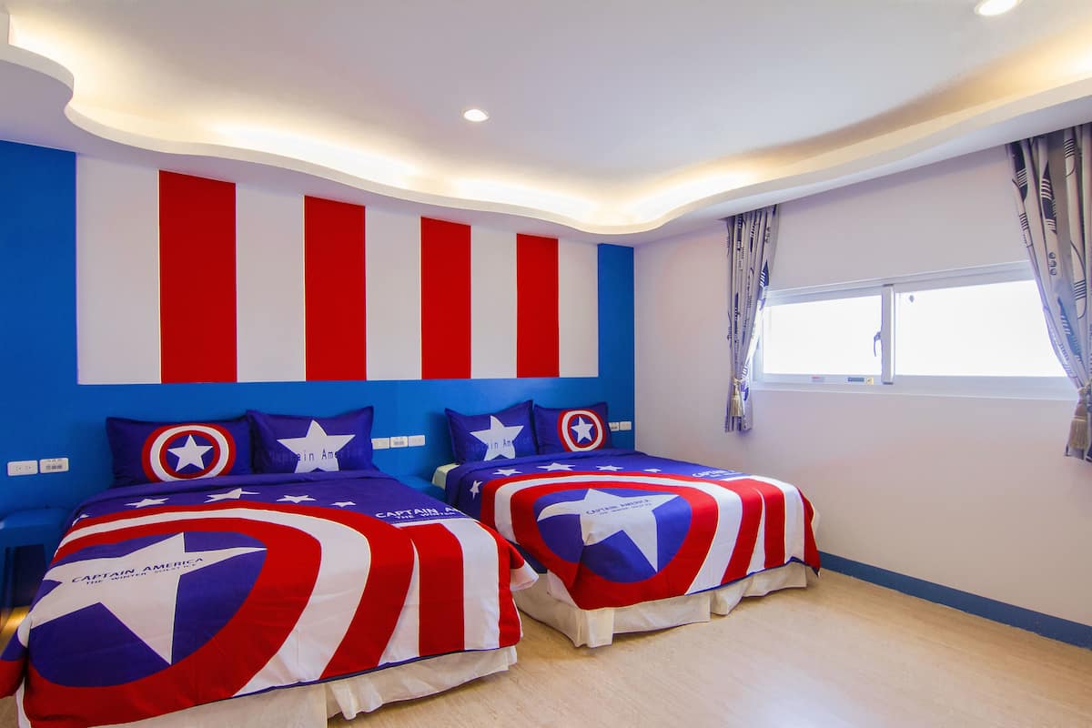 Comfort Quadruple Room, 2 Double Beds | Individually furnished, desk, blackout drapes, soundproofing