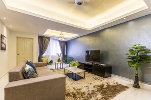 高级公寓, 3 间卧室 | 客厅 | 平板电视