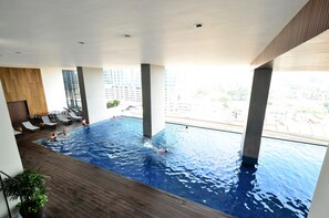 Indoor pool - Luxury 3 Rooms Duplex KL SENTRAL (Kuala Lumpur)