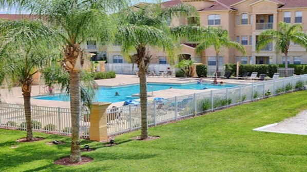 Familienapartment, zum Garten hin | Blick auf den Garten