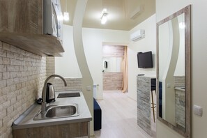 Standard Apartment, Non Smoking | Soundproofing, iron/ironing board, free WiFi, bed sheets - Hotapart (Kharkiv)