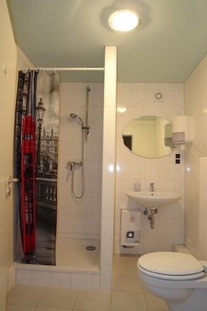 Shower, towels