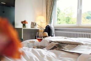 Literie hypoallergénique, bureau, Wi-Fi gratuit, draps fournis