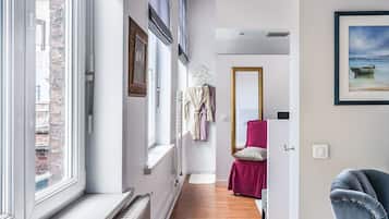 Premium Double Room | Bathroom | Shower, rainfall showerhead, free toiletries, hair dryer