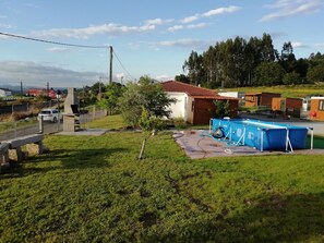 Seasonal outdoor pool - Crucesinn Albergue - Hostel (Padron)