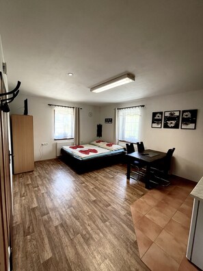 Appartement Deluxe | Coin séjour | Télévision LED