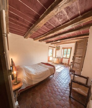 Quarto triplo (Tomettes) | Individualmente decorados, individualmente mobiliados