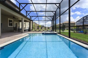 2 Außenpools, Cabañas (kostenlos), Sonnenschirme