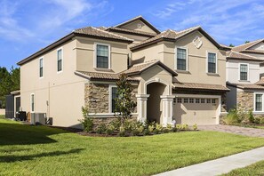 Front of property - Je57433 - Champions Gate Resort - 8 Bed 5 Baths Villa (Davenport)