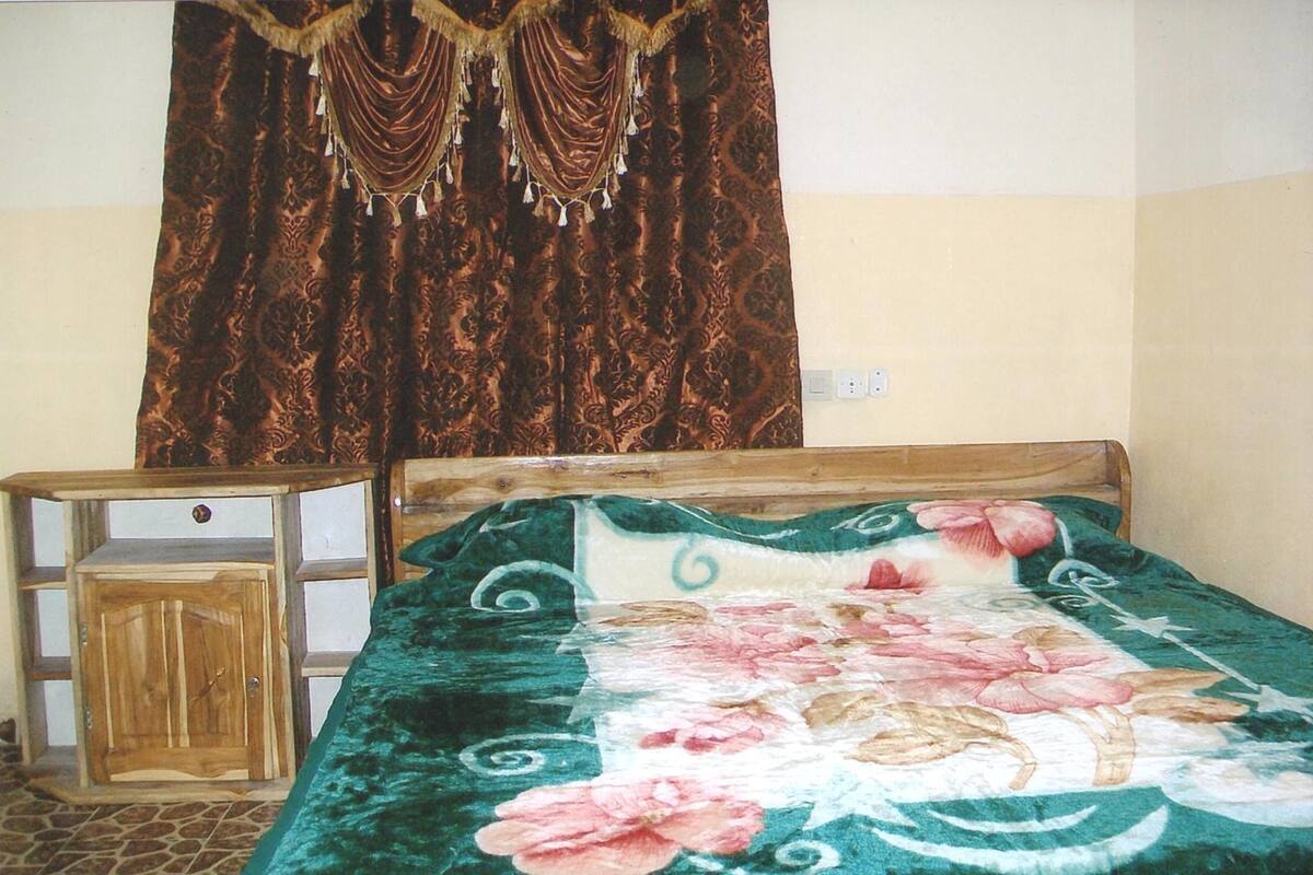 Senior Room (VIP)