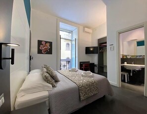 In-room safe, soundproofing, free WiFi