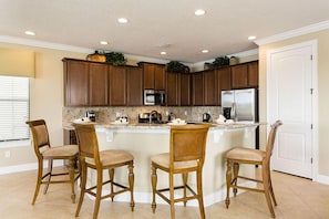 Family Villa, Kitchen, Garden Area | Shared kitchen