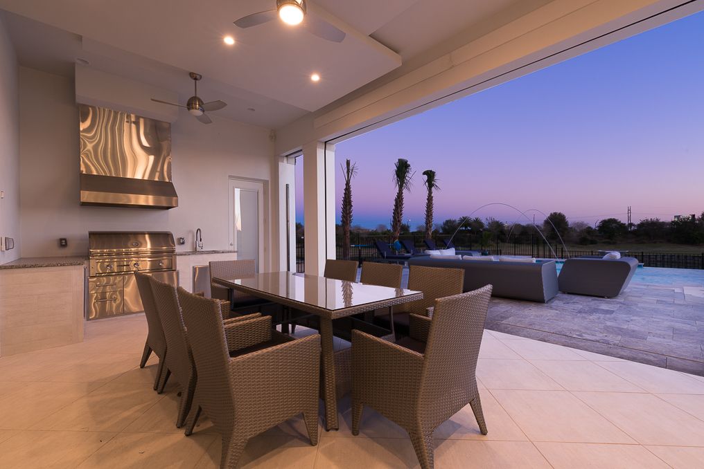 วิลล่าสำหรับครอบครัว, หลายห้องนอน, ติดสวน | ลานระเบียง/นอกชาน