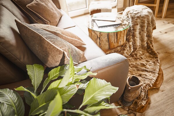 Apartment (Top 13) | Living area