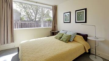 1 Schlafzimmer, Schreibtisch, Bügeleisen/Bügelbrett, kostenloses WLAN