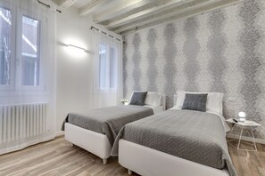 Apartment 2 Bedrooms, Laguna Luxury 2 - Near Giardini della Biennale | 2 kamar tidur dan setrika/meja setrika