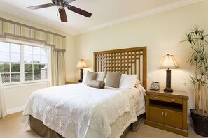 3 bedrooms, laptop workspace, iron/ironing board, bed sheets