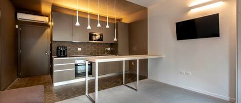 Machine à expresso, bouilloire électrique